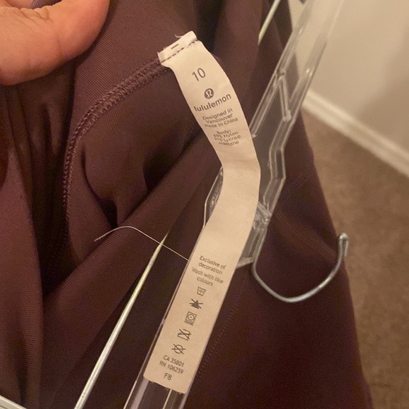 Lulu aligns don’t think my daughter ever wore - Picture 4 of 4